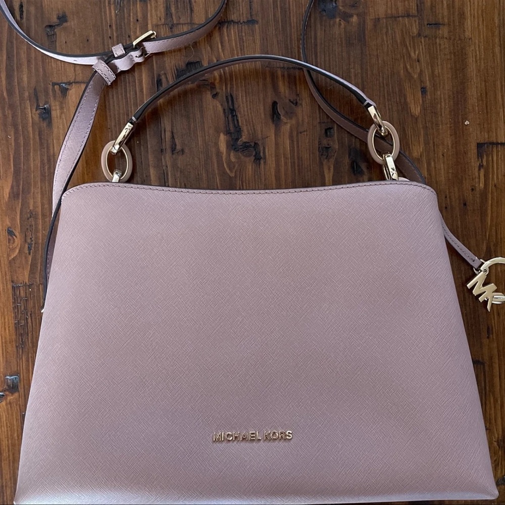 SOLD Michael Kors Crossbody - Picture 5 of 9